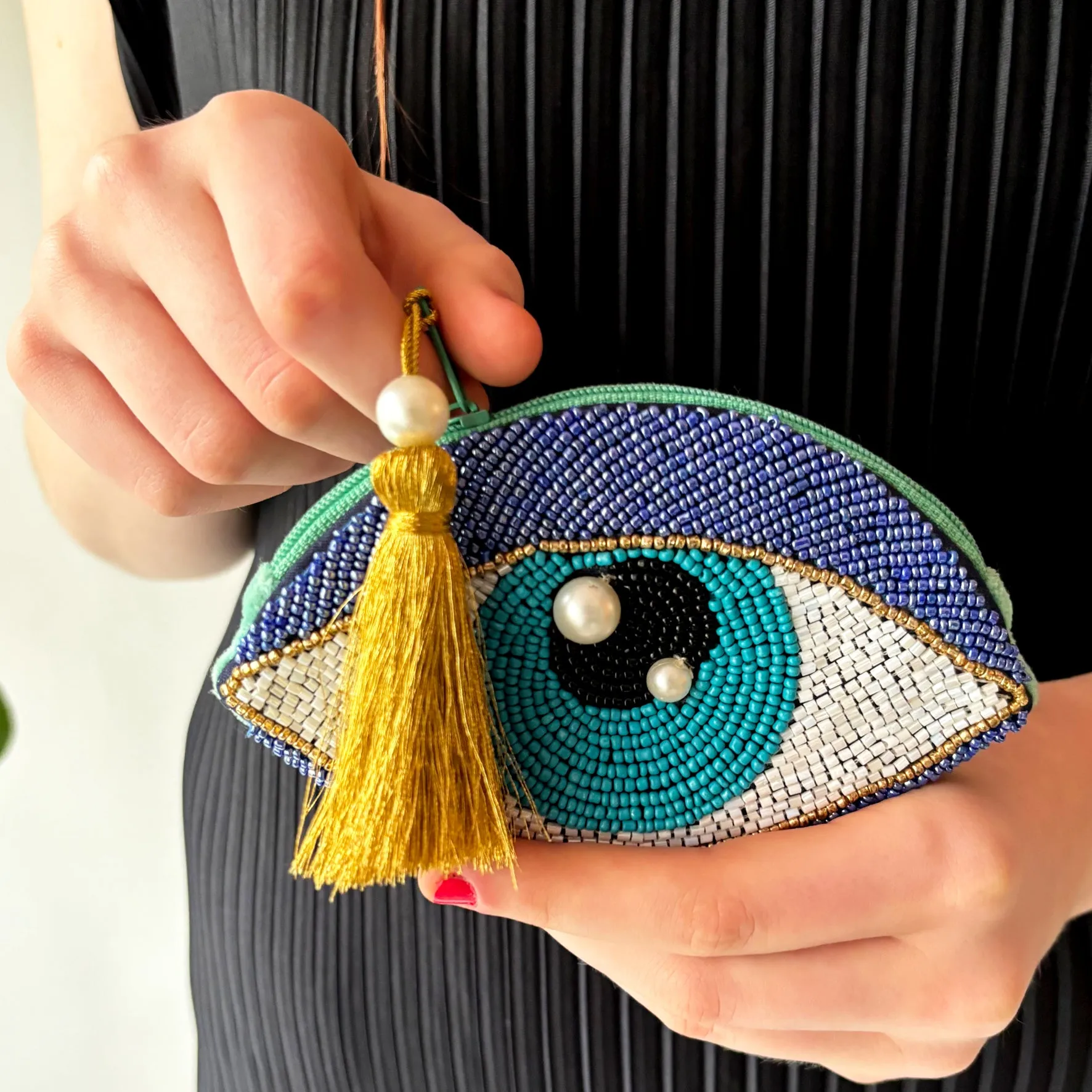 Glimmer Eye Purse